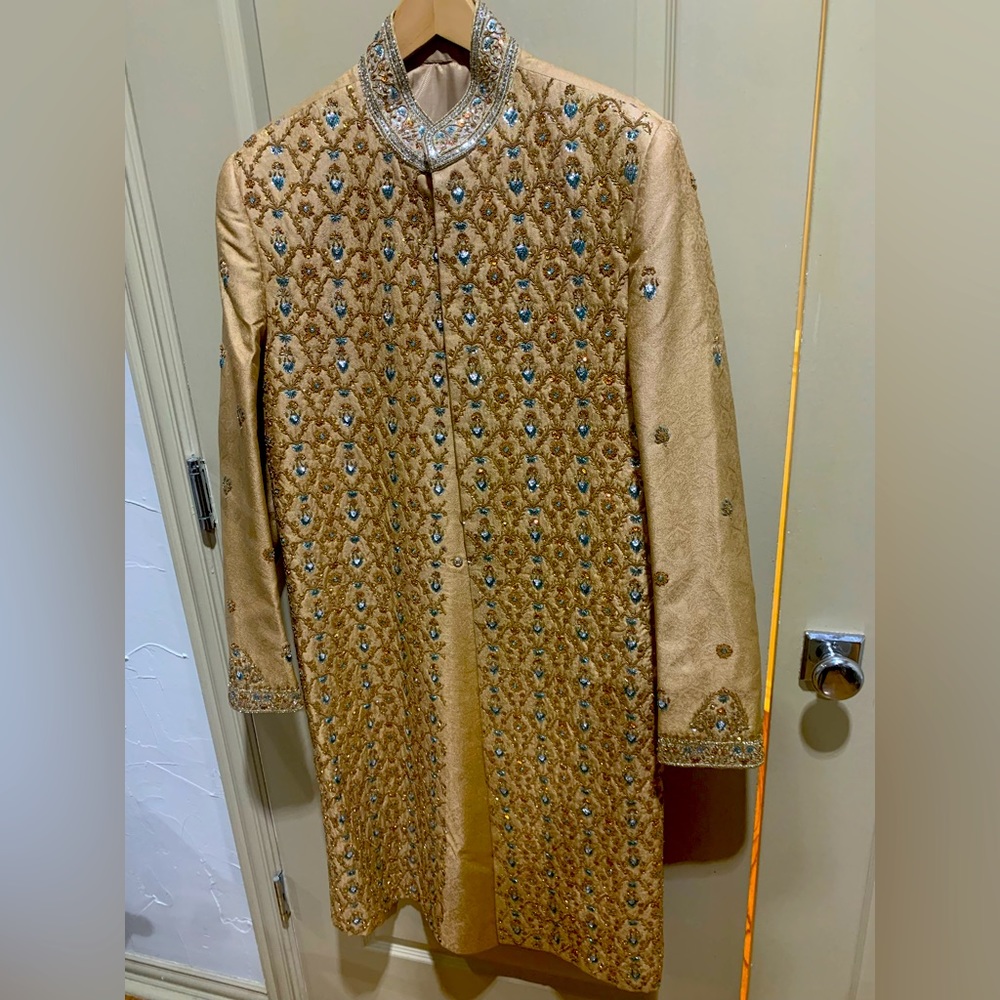 NWOT Men’s Designer Indian Sherwanis/Kurta Wedding Beaded Sequins Jacket Med